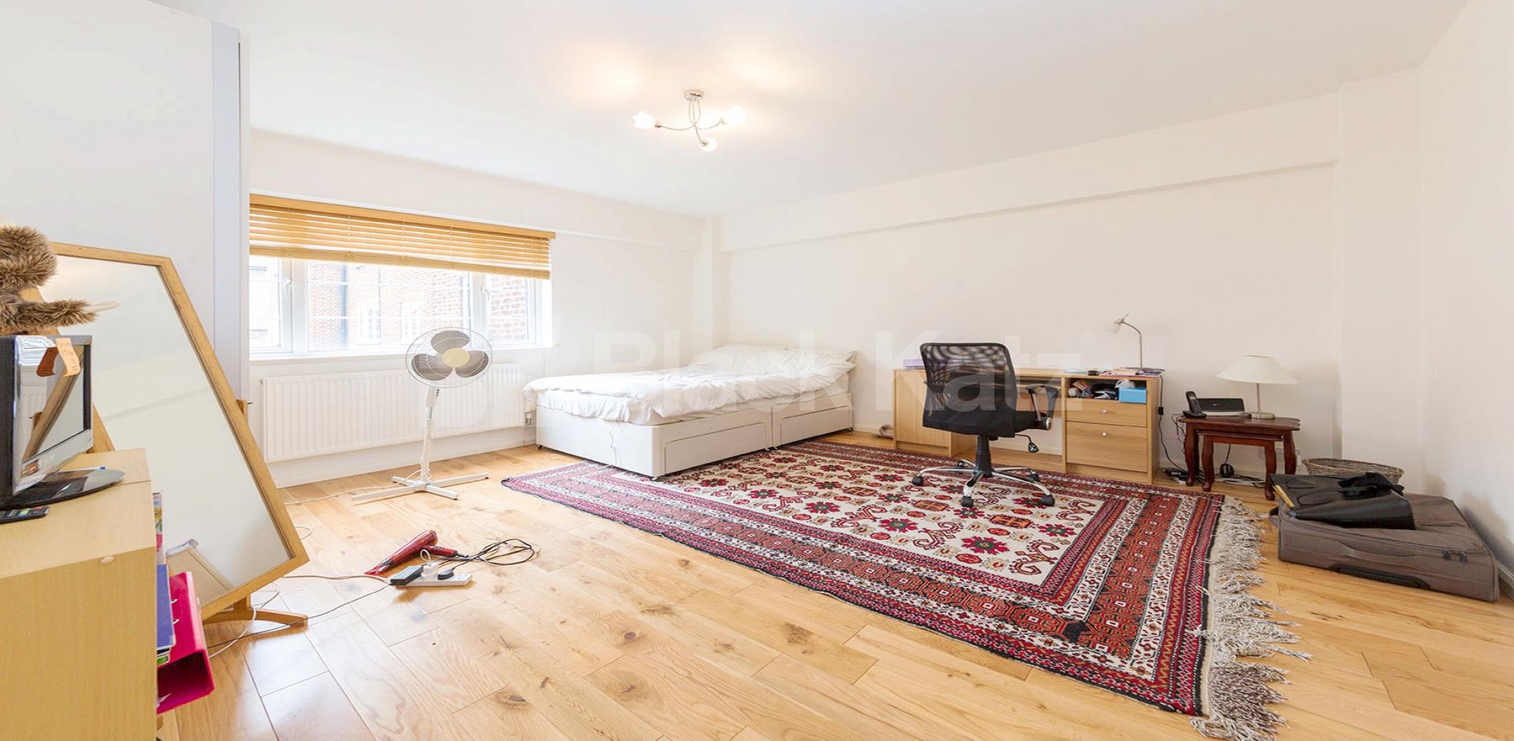 			Studio Apartment, 1 bath, 1 reception Flat			 Elsham Road, Holland Park/Kensington Olympia